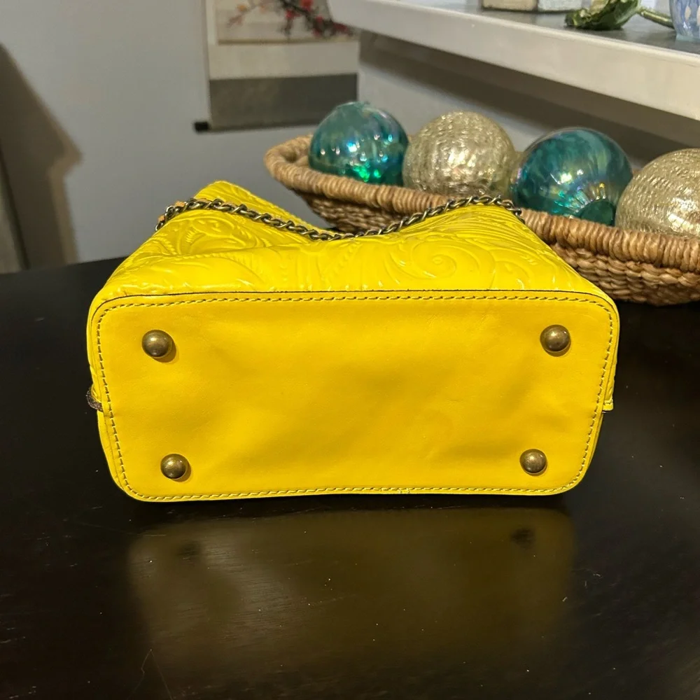 PATRICIA NASH Yellow Tooled Leather Ledra Bucket / Crossbody Bag - Picture 7 of 11